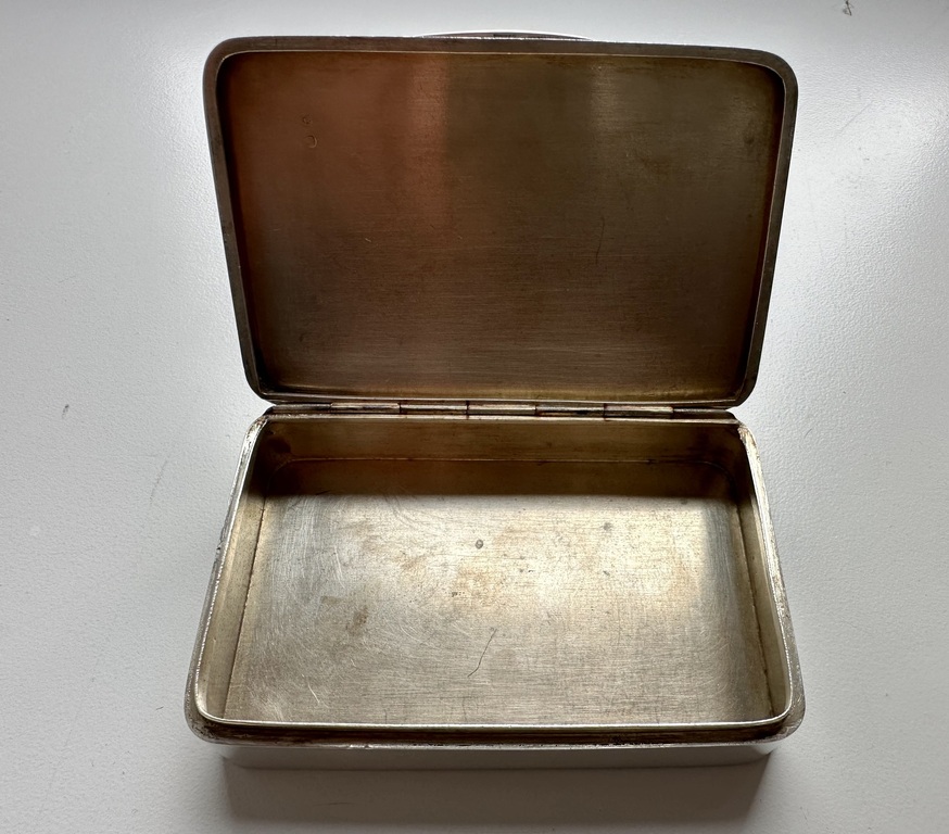 Серебрянная коробочка