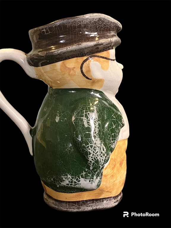 14.5 cm rare color and execution porcelain jug man with mustache in green jacket in burgundy hat