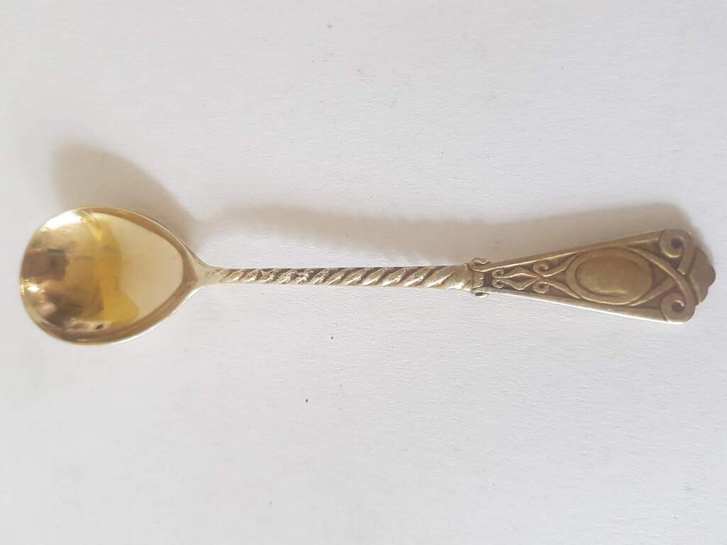 Silver dessert spoons