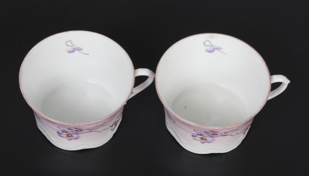 Porcelain cups (2 pcs)