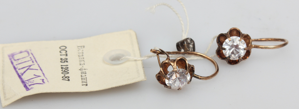 Gilded silver earrings  with fyanites