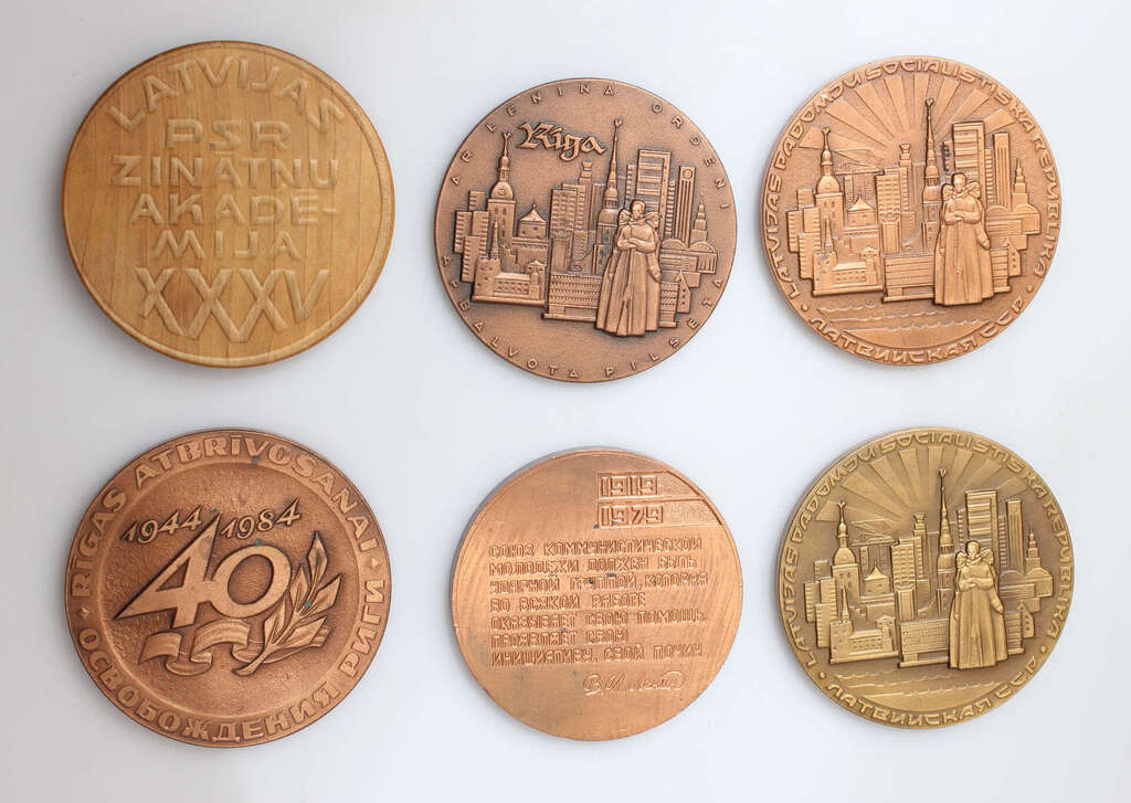 6 настольных медалей ЛССР