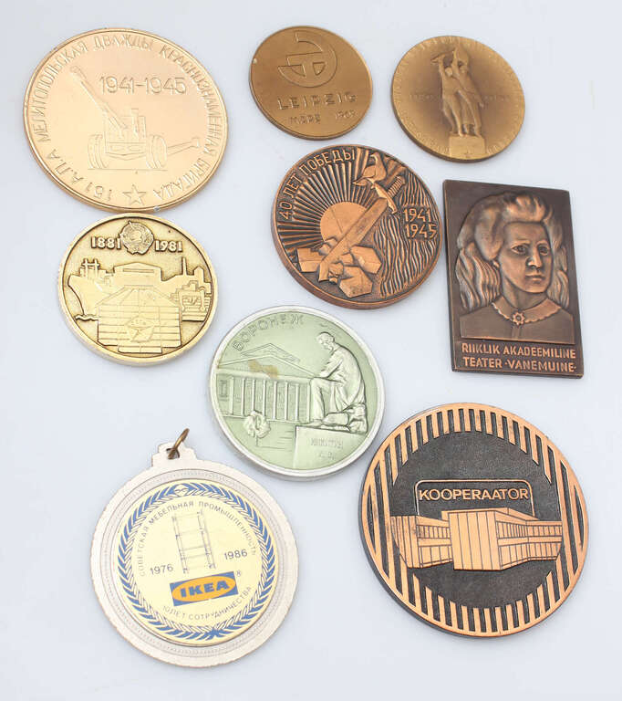 Various table medals 9 pcs.