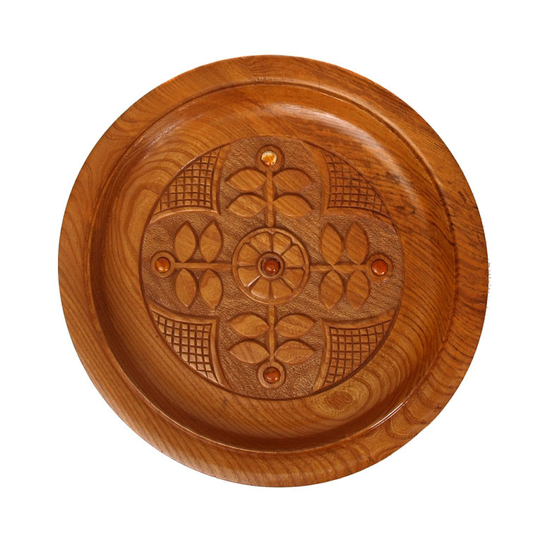 Decorative wooden plate