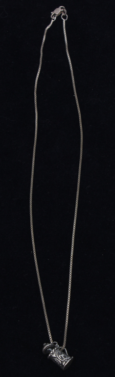 Silver chain with pendant