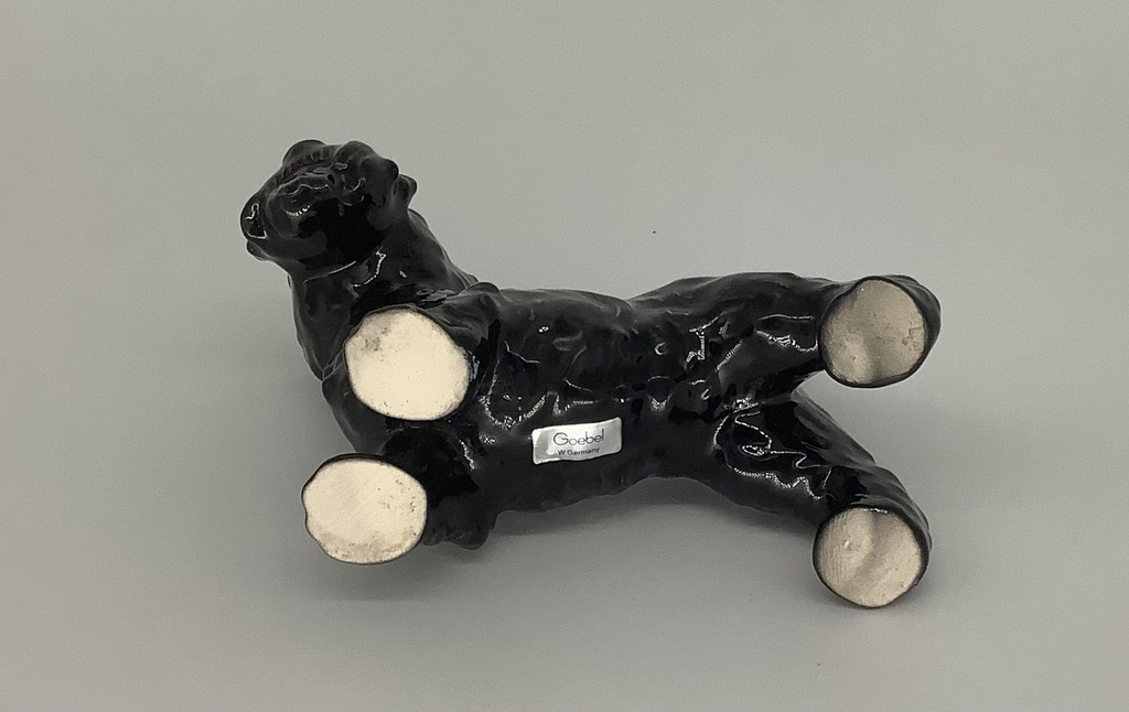 Goebel.Scottish Terrier.Collectible figurine in excellent condition