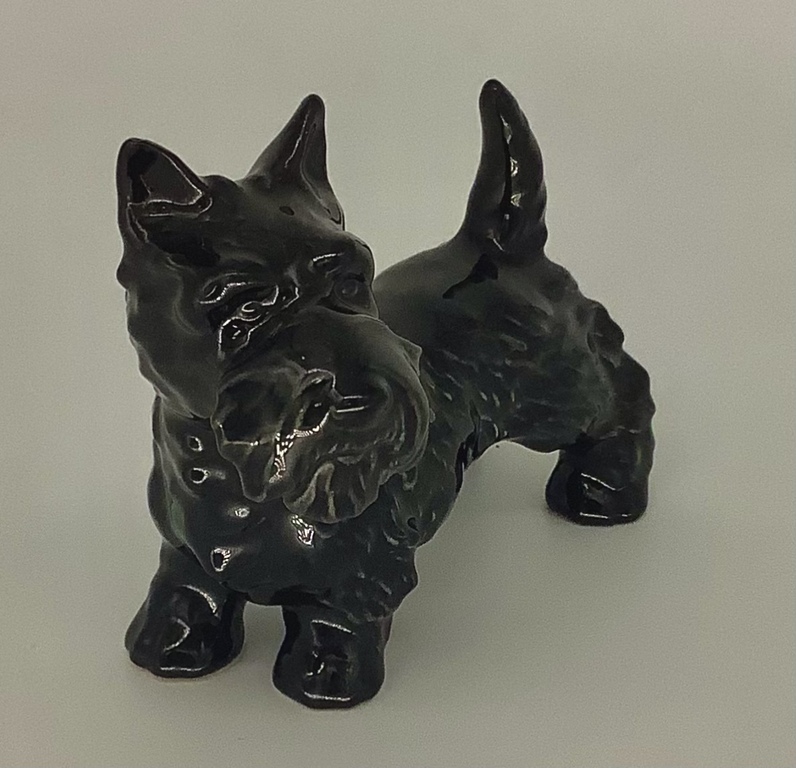 Goebel.Scottish Terrier.Collectible figurine in excellent condition