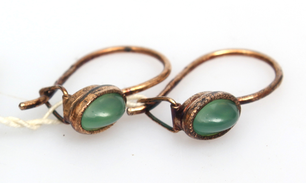 Gold-plated silver earrings with chrysoprase