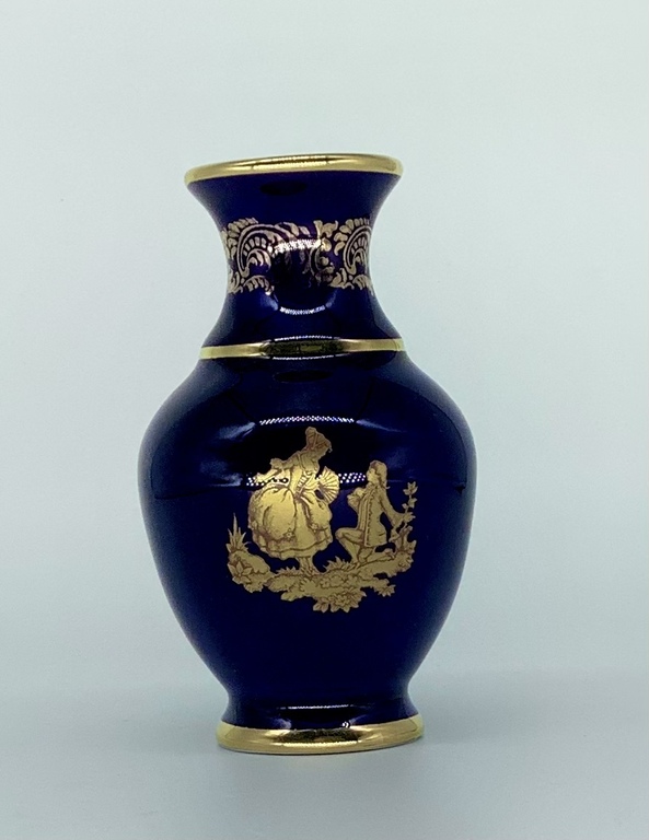 Miniature vase. Limoges. France. Cobalt and hand painting.