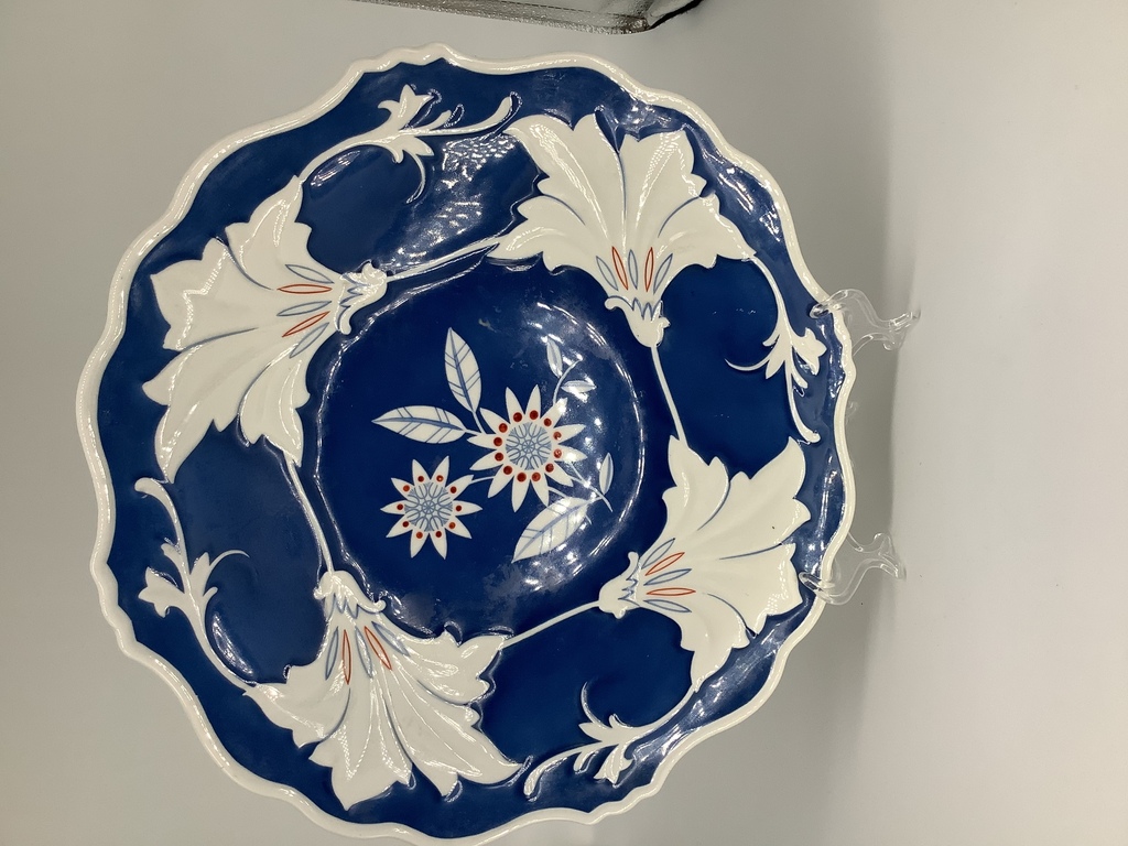 Weimar, post-war, two hallmarks of the transition period. Large hand-painted dish