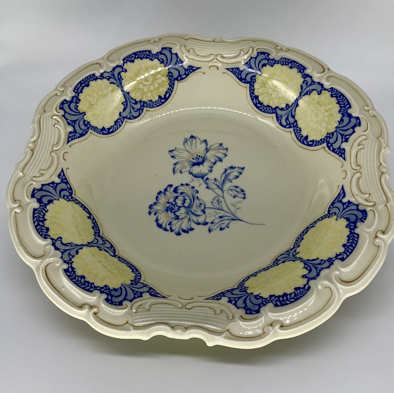 Waldersdorf , Large hand-painted dish. Late 19th century