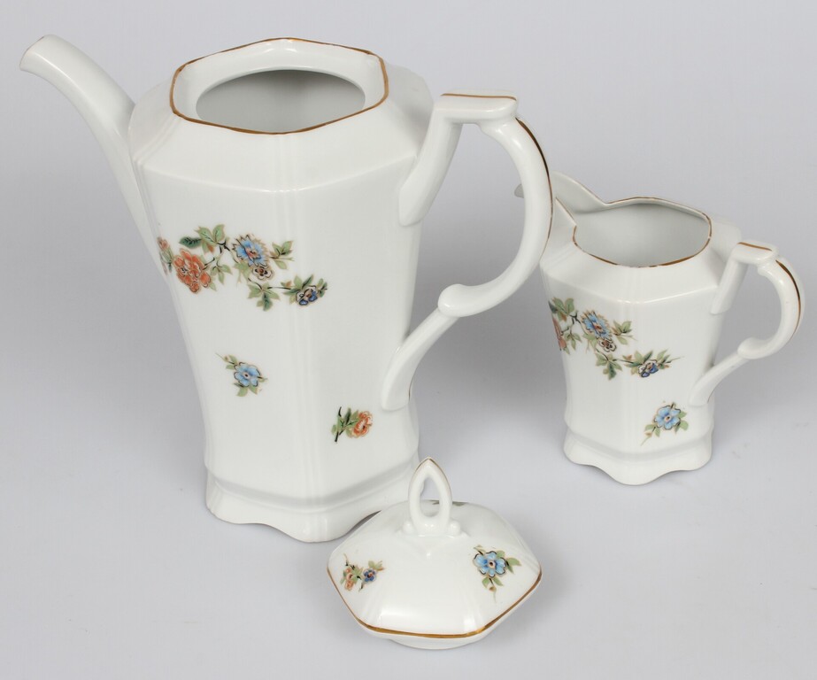 Porcelain tea service for 2 persons
