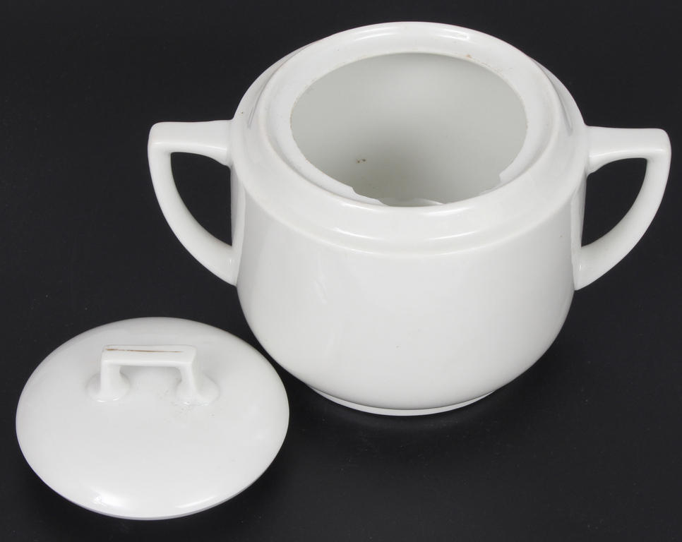 Porcelain sugar bowl (Wih defect)