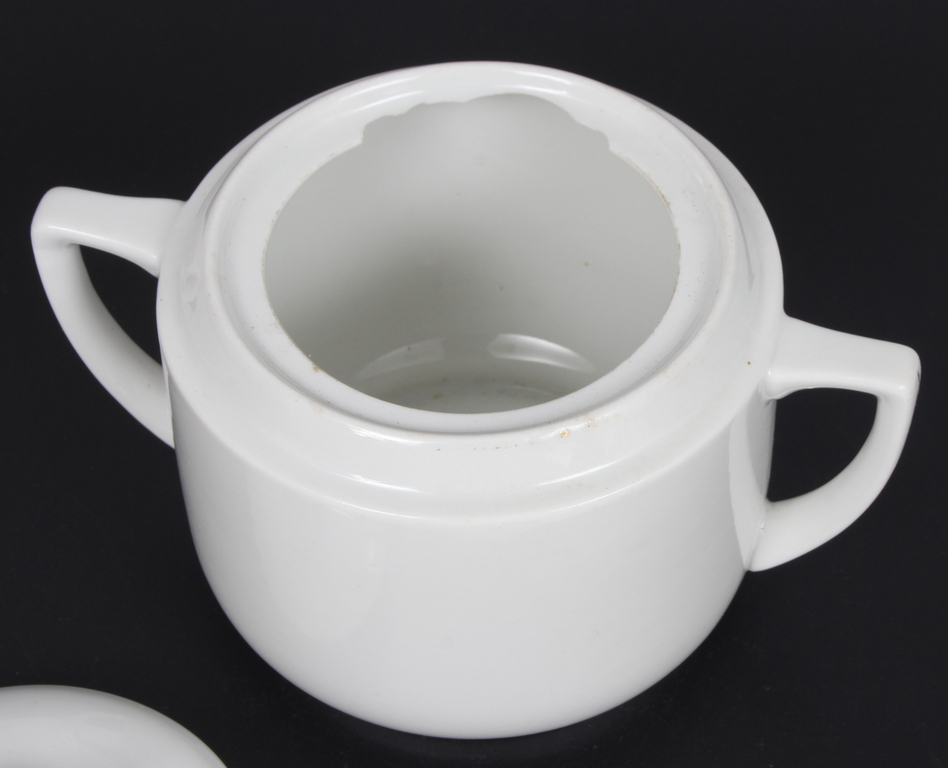 Porcelain sugar bowl (Wih defect)