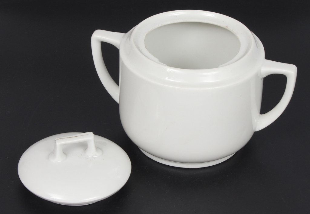 Porcelain sugar bowl (Wih defect)