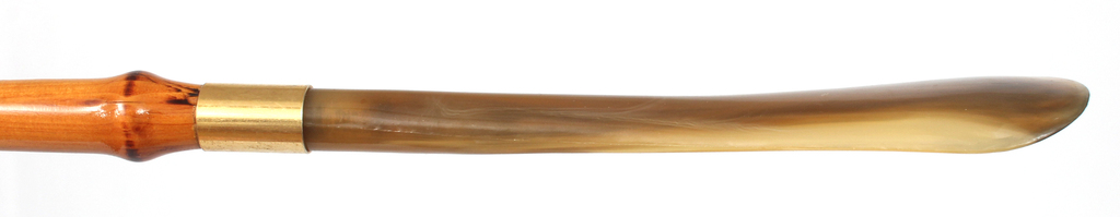 Деревянная лопатка с отделкой из кости и металла