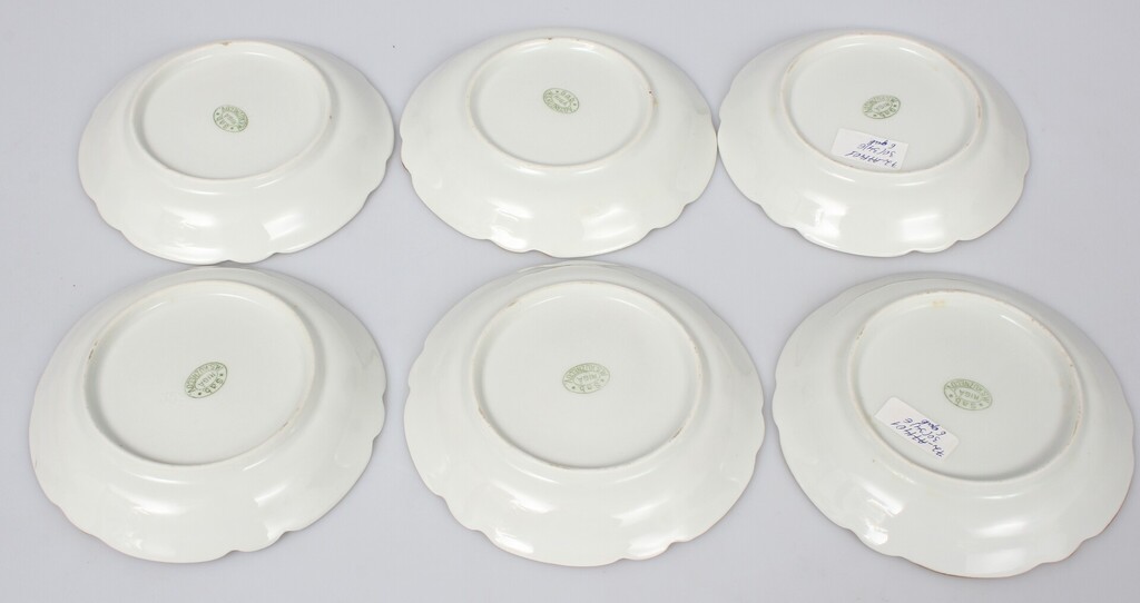 Porcelain plates (6 pcs.)