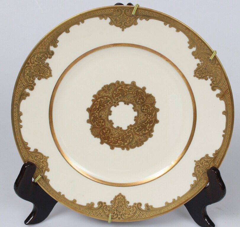 Decorative wall plate