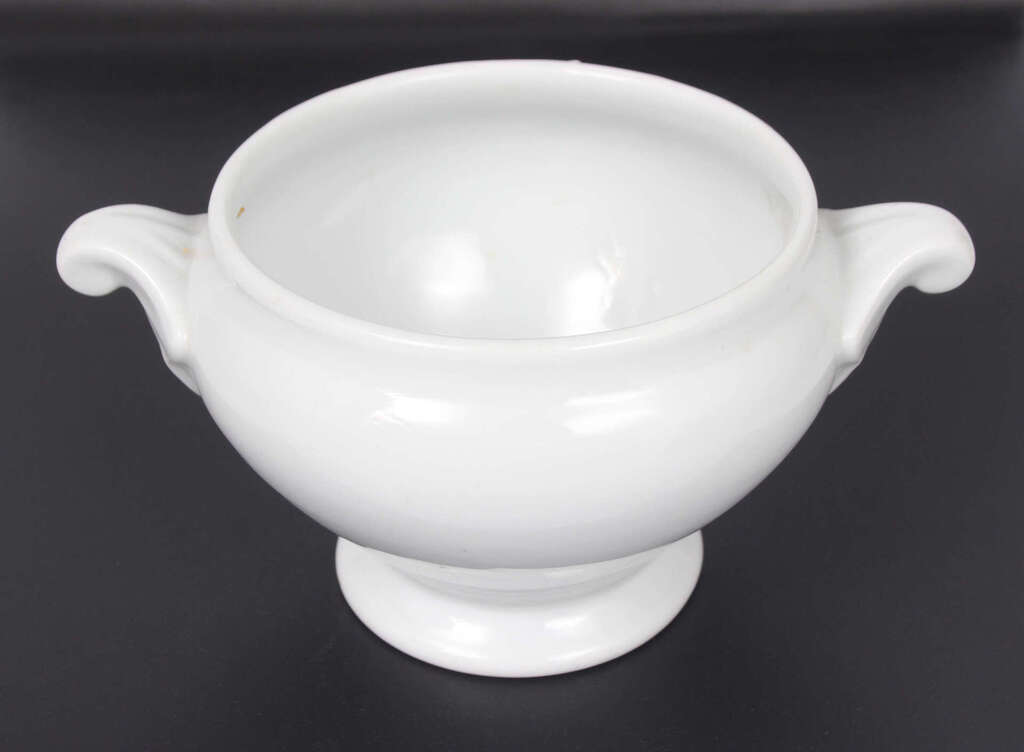 Porcelain pot/terrine without lid