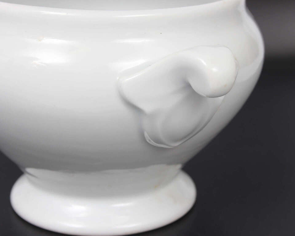 Porcelain pot/terrine without lid