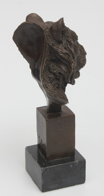Bronzas  skulptūra uz marmora pamatnes ''Tīģera galva''