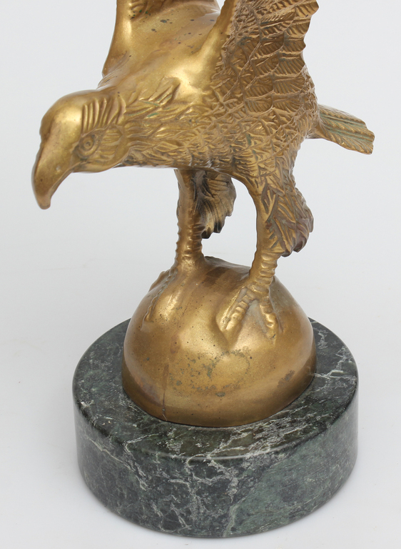 Bronze sculpture 