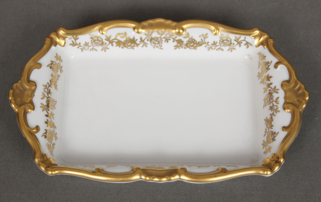 A small oblong serving dish