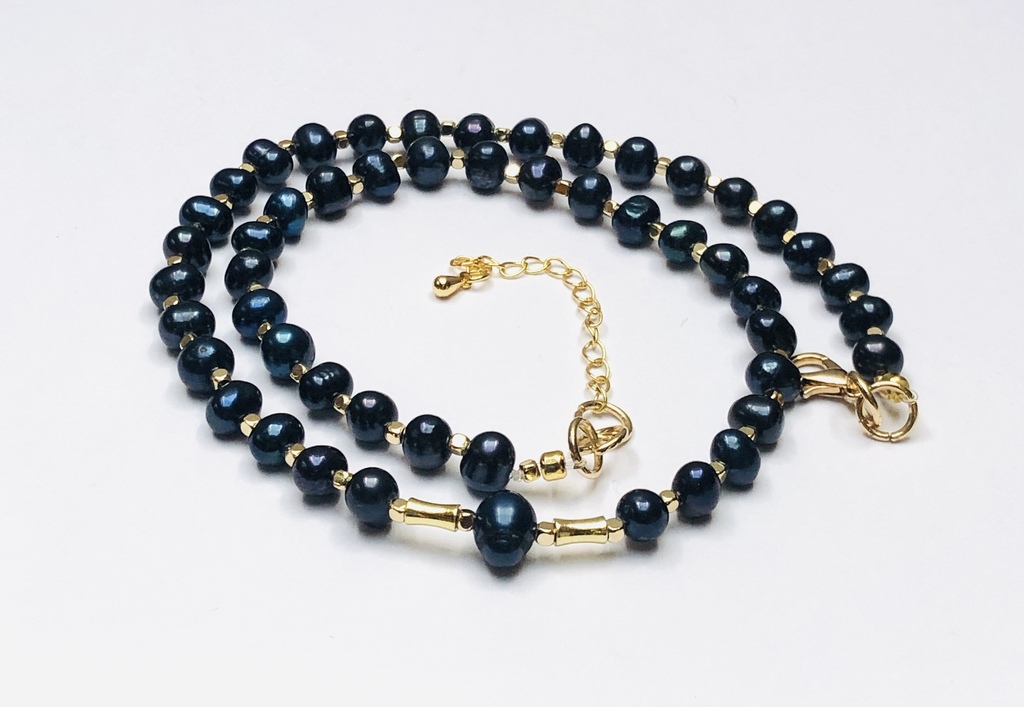 Blue Freshwater Pearl necklace with gold-plated elements.