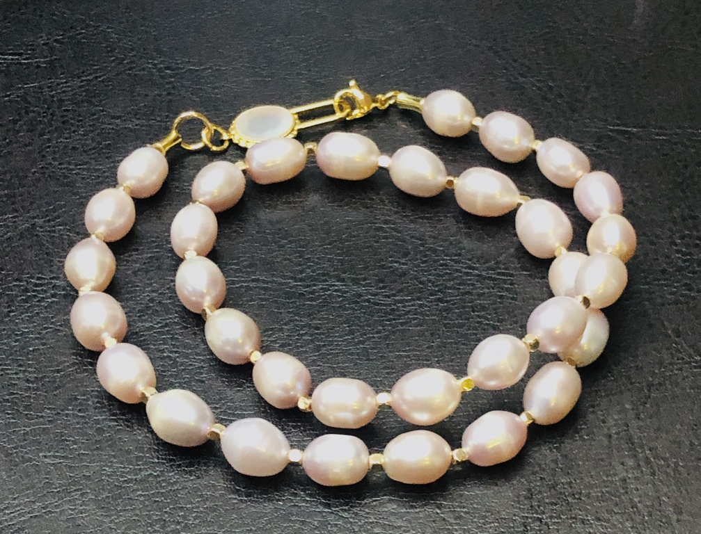 Pink Freshwater Pearl Necklace with Petlamutra Clasp.