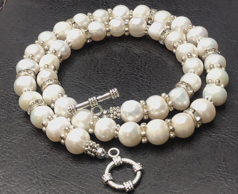 White Freshwater Pearl Necklace.