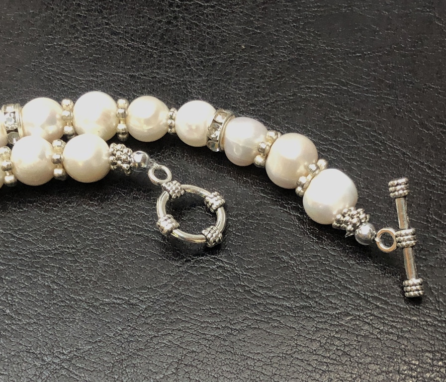 White Freshwater Pearl Necklace.