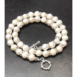 White Freshwater Pearl Necklace.