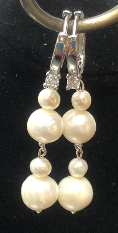 Silver earrings with white freshwater pearls