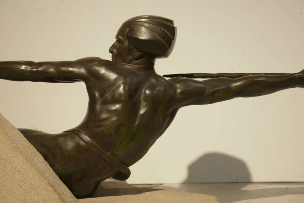 Bronze sculpture 