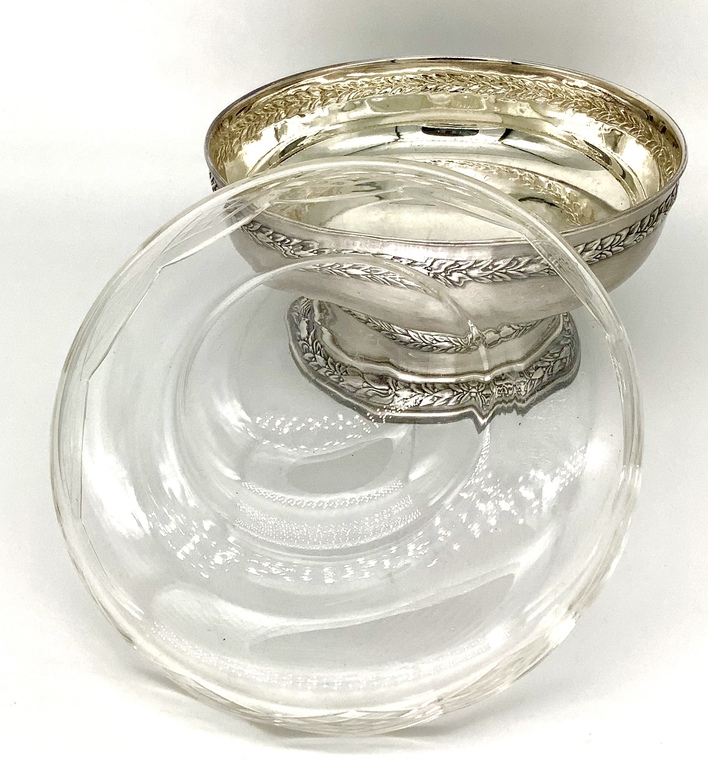 Silver plated fruit bowl with glass insert. Carved glass. Art Deco.