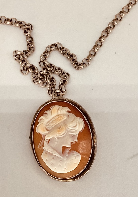 Silver cameo (Gemma) on a silver chain. Natural shell and hand carved.