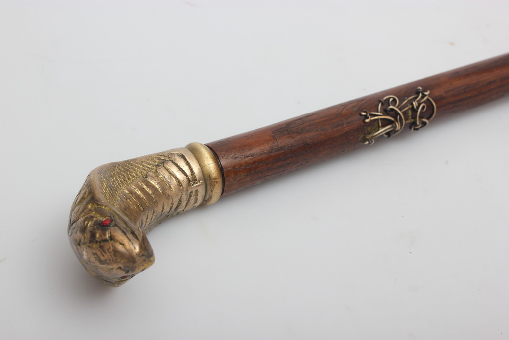 Mahogany cane with bronze 