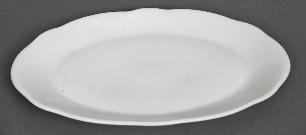 Plates - dinner plates, serving plates, soup plates (8 pcs.)