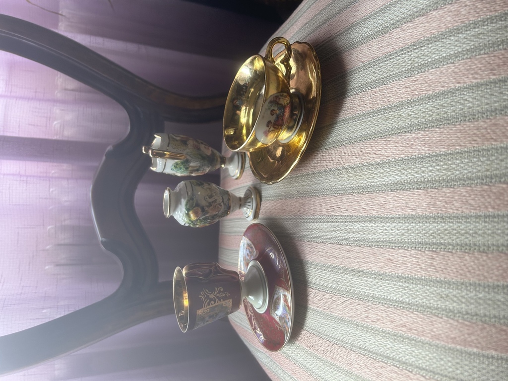 Италия Фарфоровая ваза/урна R.Capodimonte, Баварские фарфоровые чашки мокко с блюдцем