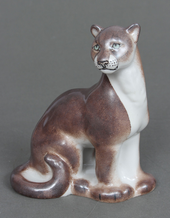 Porcelain figurine 