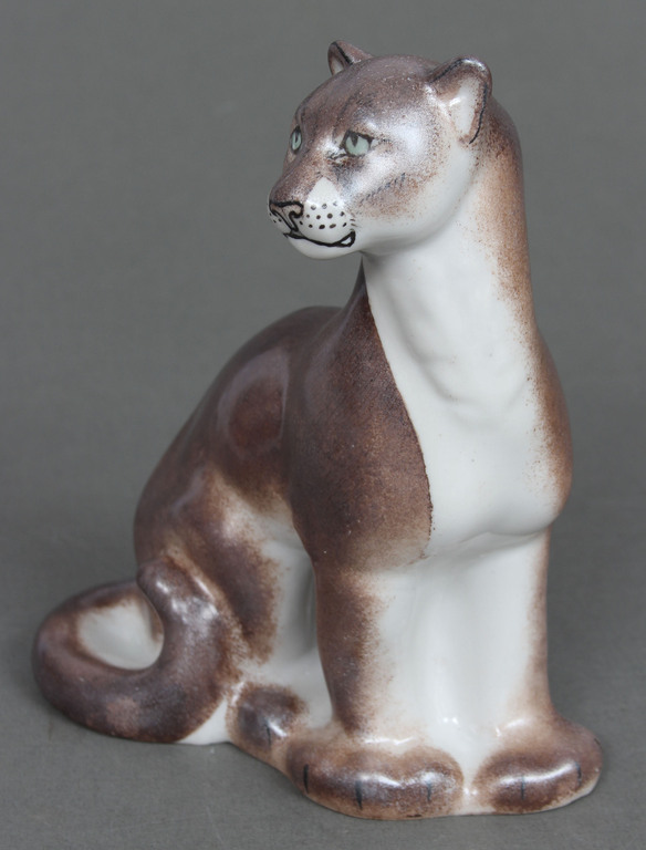 Porcelain figurine 