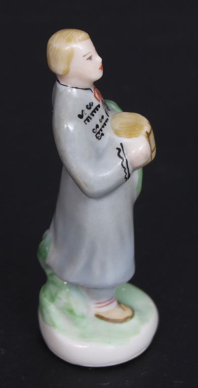 Porcelain mini figure 