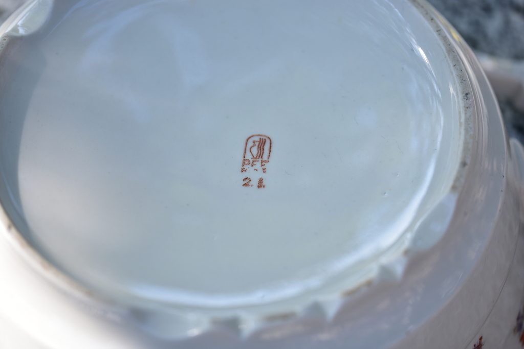 Zupas terīne, Kuzņecova porcelāna fabrikā izveidota forma