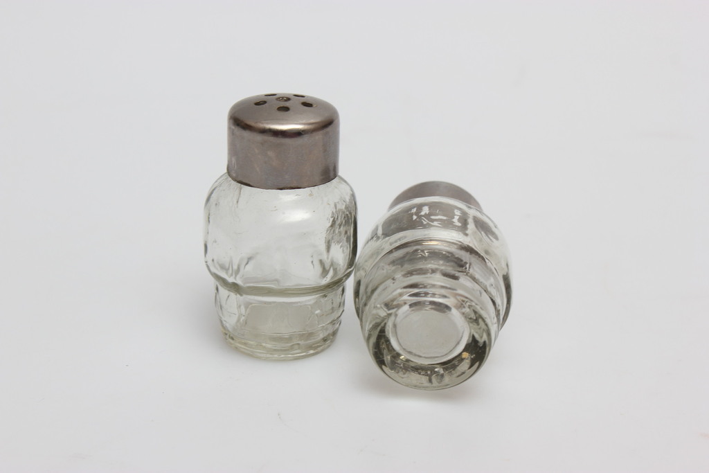Glass spice jars with metal finish
