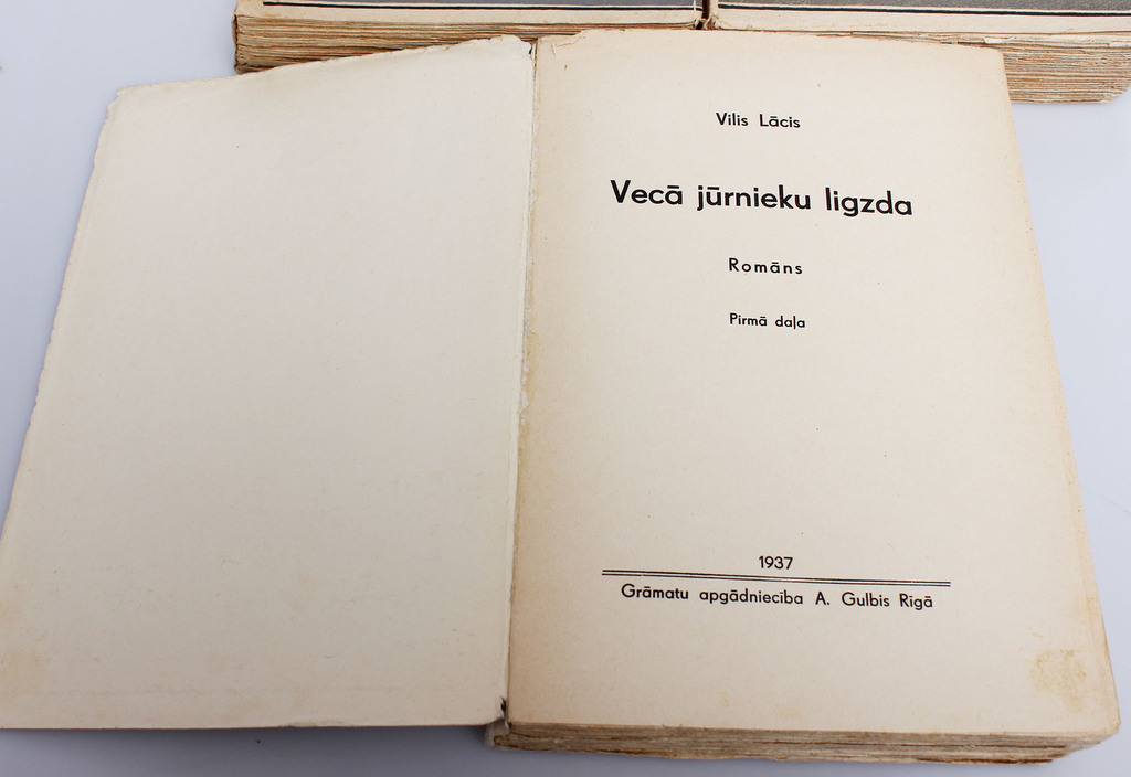 Вилис Лацис, Старое матросское гнездо (3 книги)