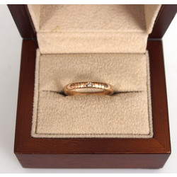 Gold ring with diamond