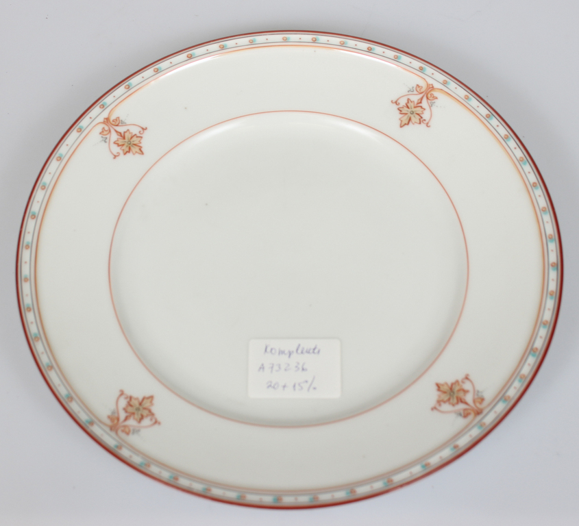 Art nouveau plate set+1 egg dish