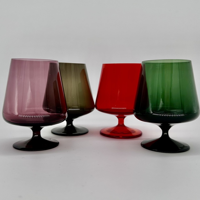 60s, cognac glasses. 4 things. Pop Art