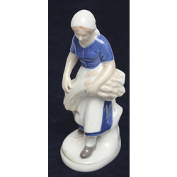 Porcelain figurine 