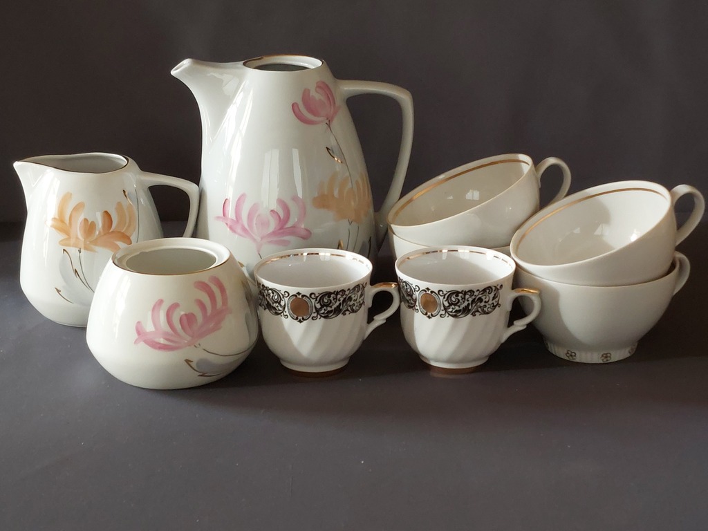 9 porcelain items PFF, RPR services Ausma, Regina, Riga